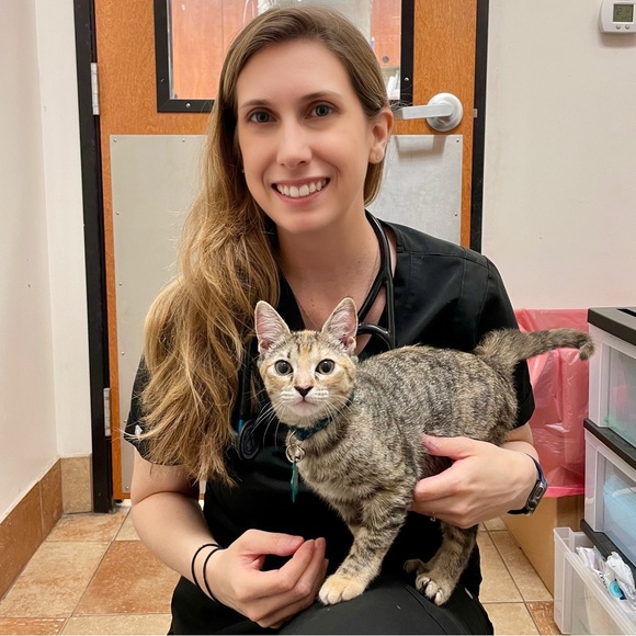 Welcome to my closet 🌺🐠 - Picture 1 of 1